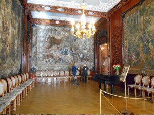 Great ballroom and tapestry at Yusupov Palacve